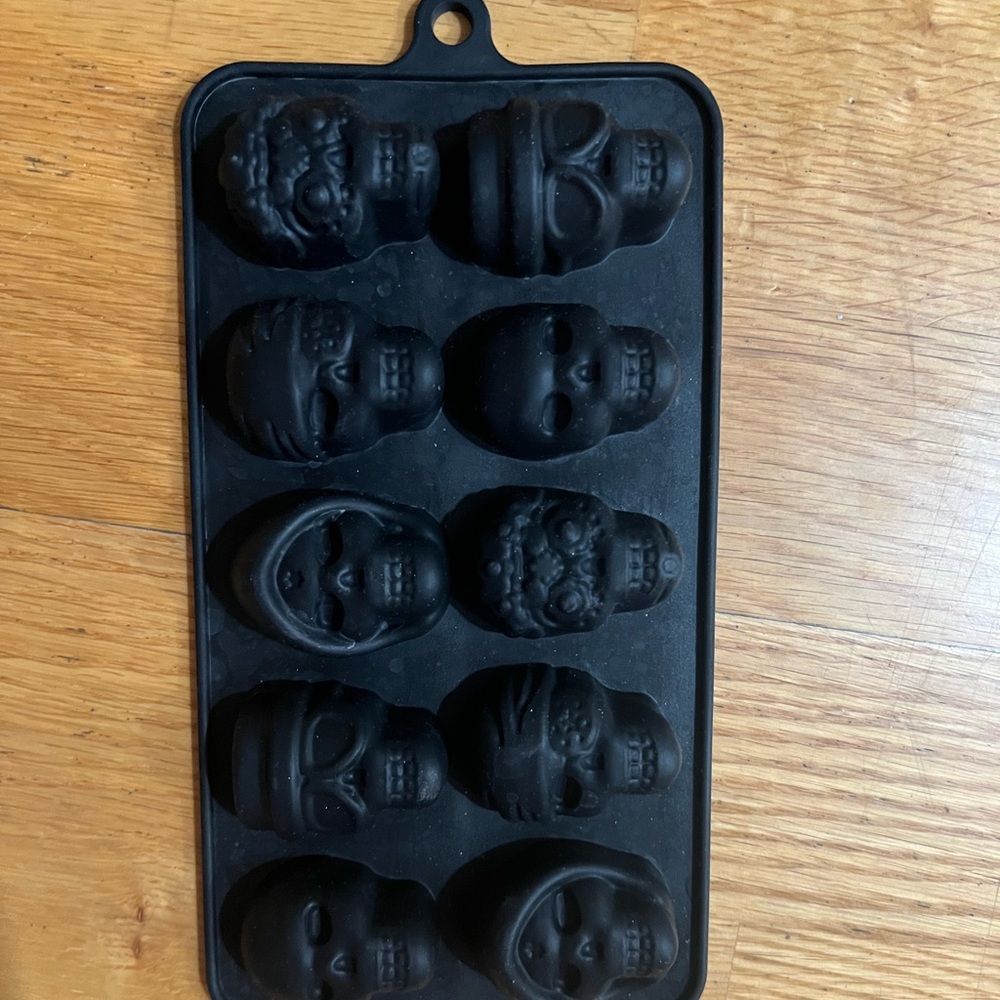 Black Skull Silicone Mold